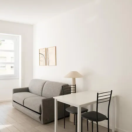 Appartement Bilocale Di Charme In Cenisio - Mirable Pm Milaan